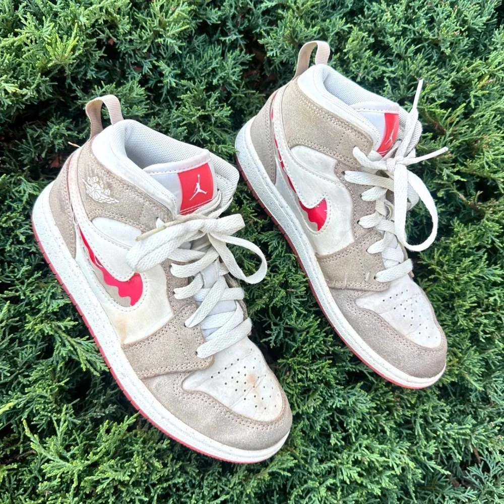 Nike Jordan 1 Mid Little Kids Athletic Shoes Size 2.5Y Desert Pale Ivory